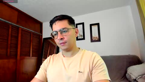 Snapshot of jriizh chatting on 05/03/26, 03:18 Cristian- tellme Criis online show from 05/03/26, 03:18