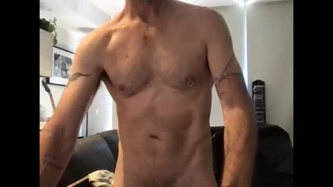 Snapshot of jrocket2 chatting on 10/10/25, 01:04 jrocket2 online show from 10/10/25, 01:04