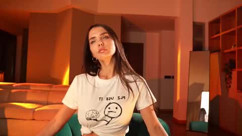 Jennifer Diaz online show from 02/11/25, 06:22