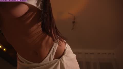 Jennifer Diaz online show from 03/12/25, 11:01