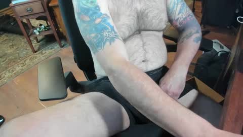 Snapshot of jsimon04 chatting on 12/26/24, 04:36 jsimon04 online show from 12/26/24, 04:36