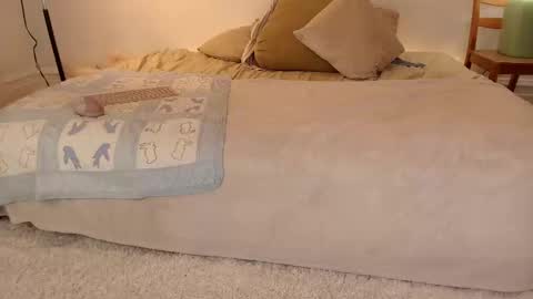 Snapshot of jsmine_ chatting on 11/21/25, 11:25 Jsmine and sometimes Beaulooks online show from 11/21/25, 11:25