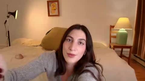 Snapshot of jsmine_ chatting on 11/25/25, 11:05 Jsmine and sometimes Beaulooks online show from 11/25/25, 11:05