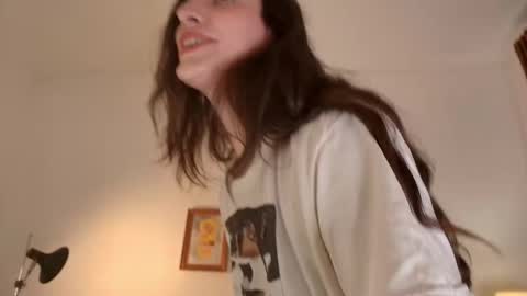 Snapshot of jsmine_ chatting on 12/16/25, 11:32 Jsmine and sometimes Beaulooks online show from 12/16/25, 11:32