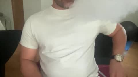 Snapshot of jsrmr chatting on 10/30/25, 04:08 jsrmr online show from 10/30/25, 04:08