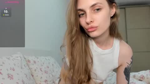 Julia and Julia online show from 11/21/25, 06:39