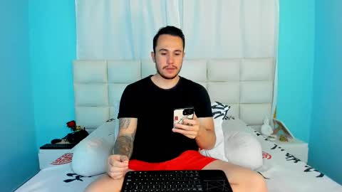 Juan online show from 11/08/25, 02:23