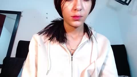    online show from 12/18/25, 12:00