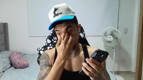 juan_gomez_1 online show from 01/10/26, 12:01