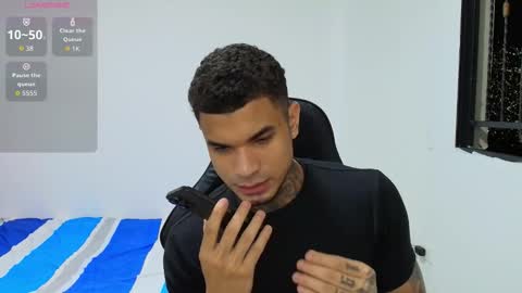 juan_gomez_1 online show from 02/04/26, 01:44