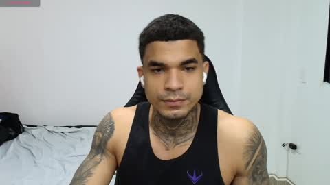 juan_gomez_1 online show from 04/16/26, 09:21