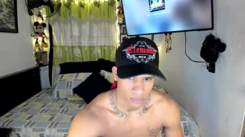 Snapshot of juanbigcock21cm chatting on 07/01/26, 12:23 juan jose online show from 07/01/26, 12:23