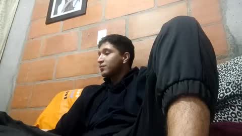 juanc23_371 online show from 11/18/25, 11:59