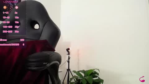 juancamilo66_ online show from 02/03/25, 12:25