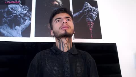 juancamilo66_ online show from 02/26/25, 04:03