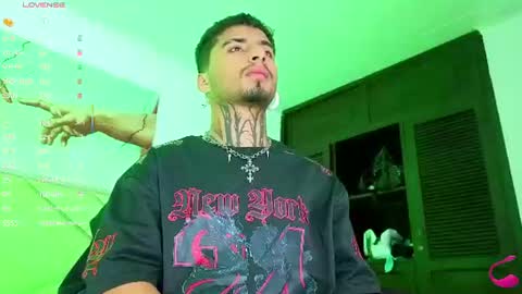 Snapshot of juancamilo66_ chatting on 07/18/26, 02:27 juancamilo66_ online show from 07/18/26, 02:27