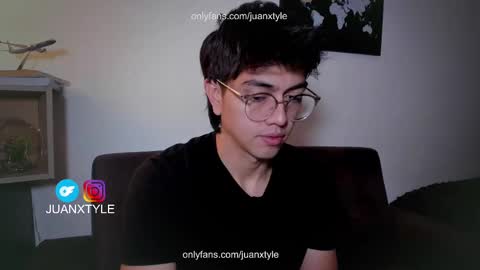 Snapshot of juancamroom chatting on 10/04/25, 05:22 . online show from 10/04/25, 05:22