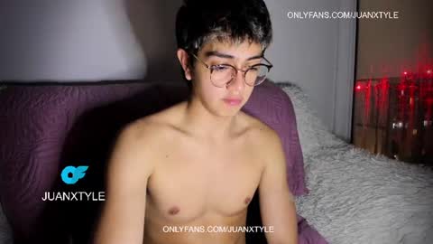 Snapshot of juancamroom chatting on 07/05/26, 04:19 . online show from 07/05/26, 04:19