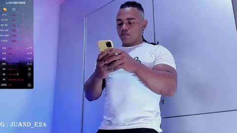 independent model online show from 02/10/25, 04:19