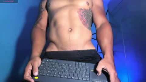 Snapshot of juande_24 chatting on 05/27/26, 07:00 independent model online show from 05/27/26, 07:00