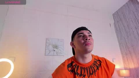 Juan David online show from 11/18/25, 01:15