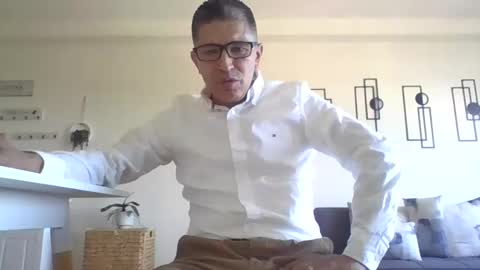 juanearth1 online show from 06/03/26, 09:53