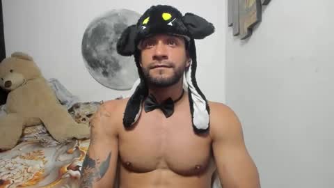 Snapshot of juanes_aristi chatting on 03/15/26, 01:55 Juanes online show from 03/15/26, 01:55