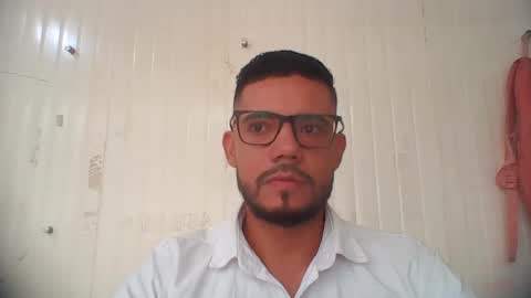 Snapshot of juanfe_style chatting on 11/20/25, 02:28 juanfe_style online show from 11/20/25, 02:28