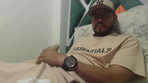 Snapshot of juanfe_style chatting on 12/05/25, 03:48 juanfe_style online show from 12/05/25, 03:48