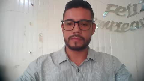 Snapshot of juanfe_style chatting on 12/16/25, 04:01 juanfe_style online show from 12/16/25, 04:01