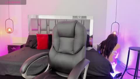 juanita__acosta online show from 10/26/25, 01:39