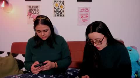 juanitaaa_ online show from 05/18/26, 11:10