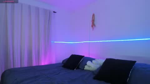 Blue online show from 02/17/25, 04:37