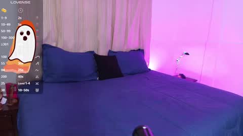 Blue online show from 10/06/25, 04:04