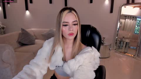 Snapshot of juanitaclay chatting on 01/17/25, 11:49 Juanita Clay online show from 01/17/25, 11:49