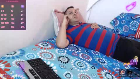 juanjo_hot03 online show from 10/20/25, 01:00