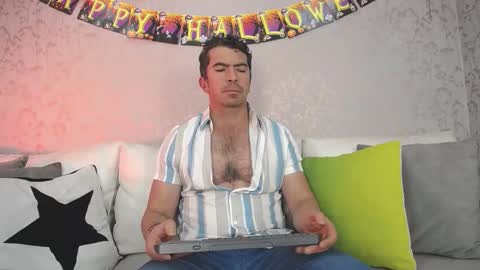 Juan k online show from 10/21/25, 01:56