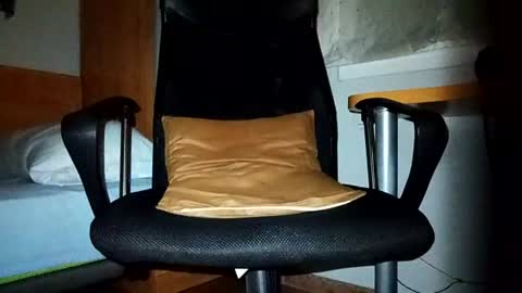 Snapshot of juanrashy chatting on 06/20/26, 02:36 Juanra online show from 06/20/26, 02:36