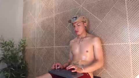 Snapshot of juanse_colling chatting on 02/28/26, 09:38 Juanse Colling online show from 02/28/26, 09:38