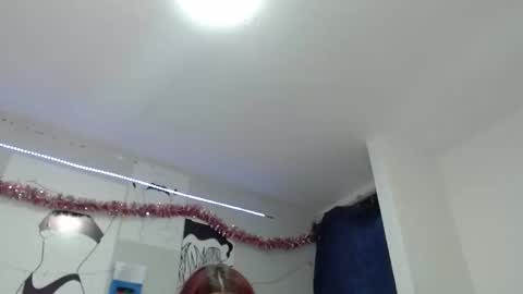 juanse_hot11 online show from 01/15/25, 10:13