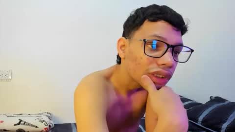 juansuarez204 online show from 10/13/25, 07:36