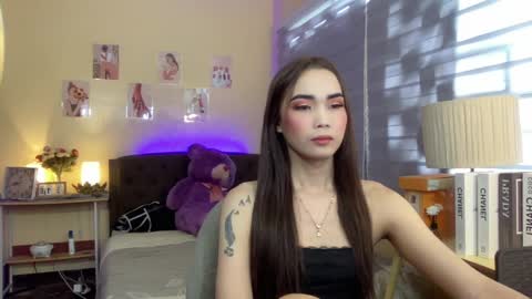 EloiseMoree online show from 12/18/24, 02:21