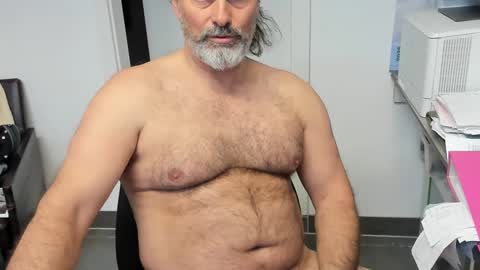 Snapshot of juergenkru chatting on 02/19/25, 06:43 Giovanni50pro online show from 02/19/25, 06:43