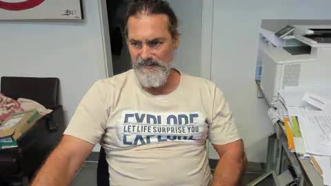 Snapshot of juergenkru chatting on 10/01/25, 01:28 Giovanni50pro online show from 10/01/25, 01:28