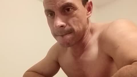 Snapshot of jugg2 chatting on 10/16/25, 07:42 Jugg online show from 10/16/25, 07:42