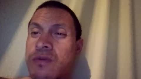 Snapshot of jugg2 chatting on 10/19/25, 01:23 Jugg online show from 10/19/25, 01:23