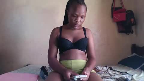 juice_petite3 online show from 02/21/25, 09:45