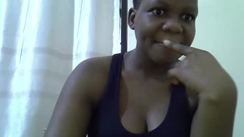 Snapshot of juicy_bella2 chatting on 10/16/25, 07:20 juicy_bella2 online show from 10/16/25, 07:20