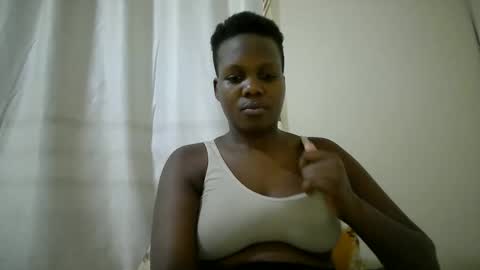 Snapshot of juicy_bella2 chatting on 10/18/25, 09:04 juicy_bella2 online show from 10/18/25, 09:04