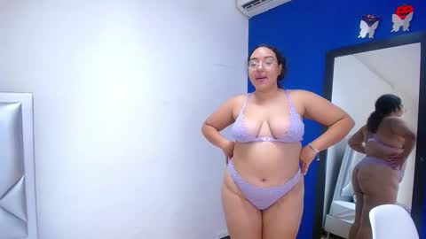juicy_bignipples18 online show from 12/09/24, 04:26